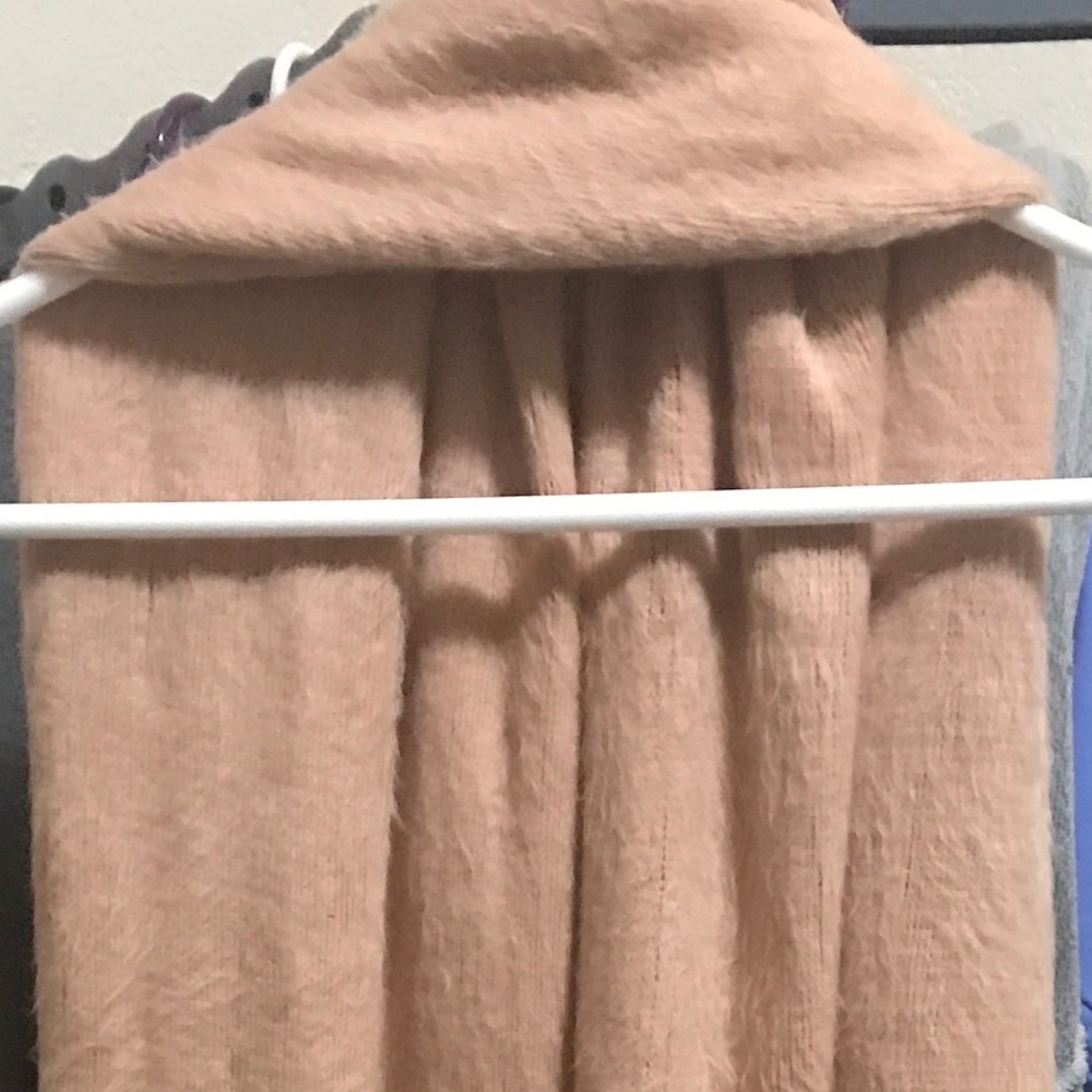 Women's scarf